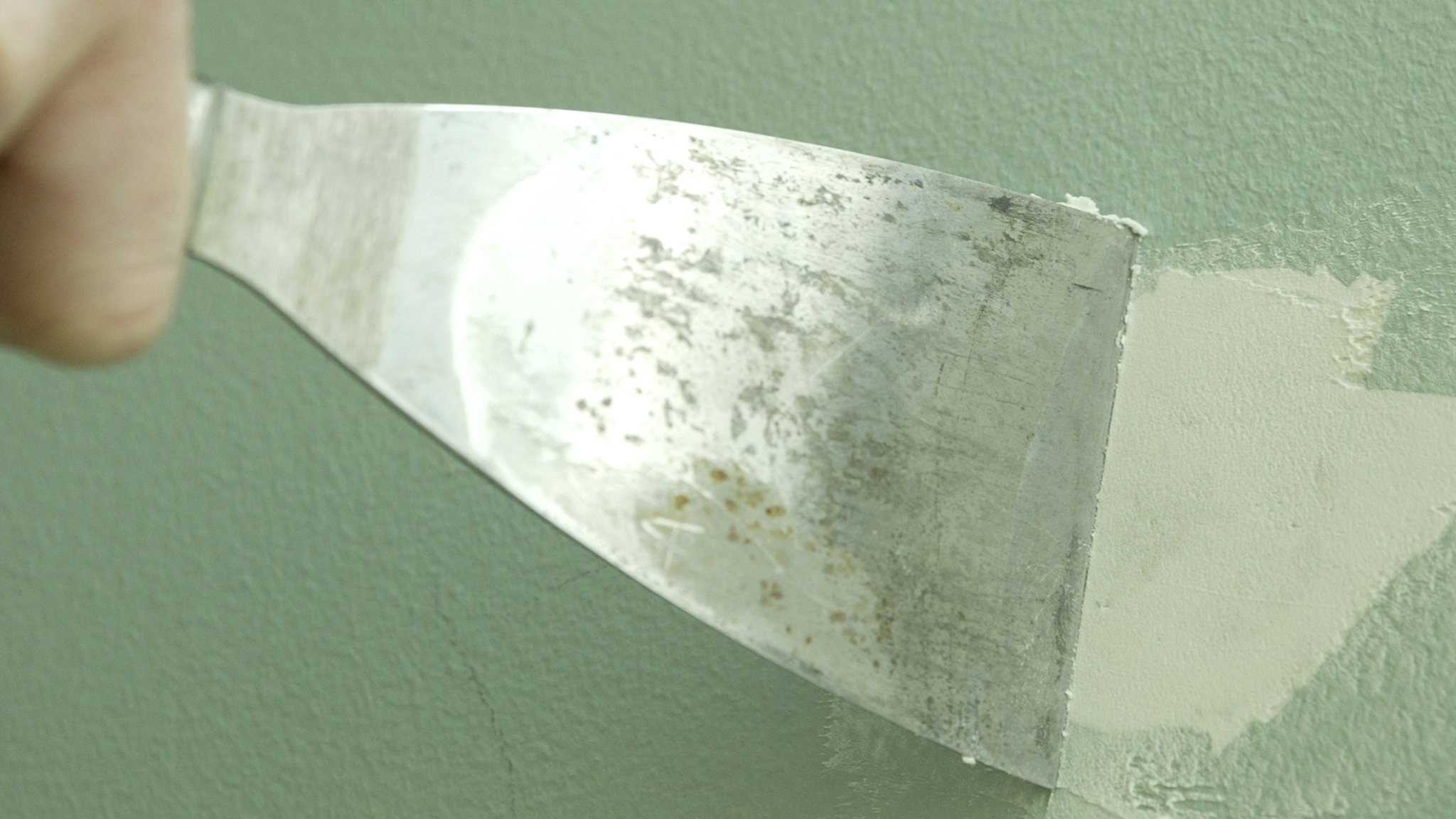 How to prepare your walls for painting Dulux